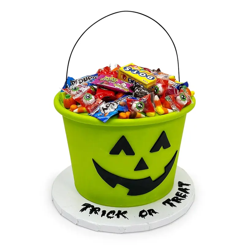 Green Grin Bucket Cake