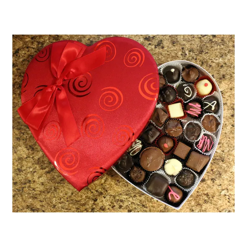Heart box red satin with spirals, satin bow, 16 ounces