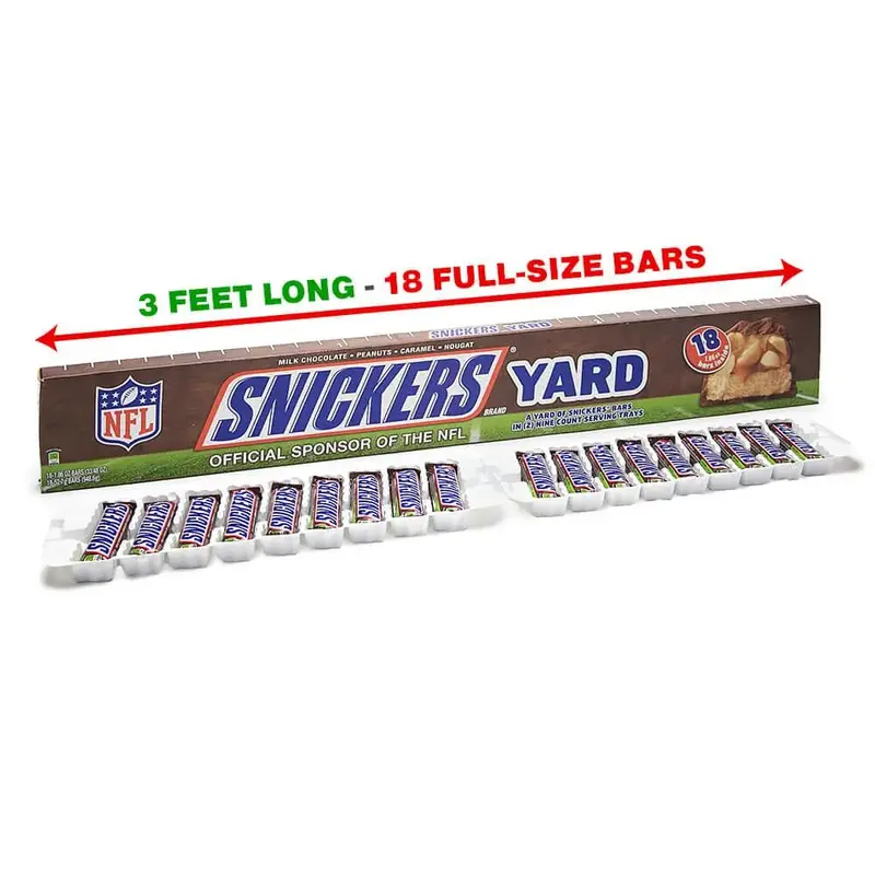 Giant Snickers Candy Bars 18-Piece Gift Box
